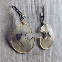 Load image into Gallery viewer, Carnation &amp; Gold Moon Earrings
