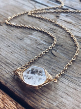 Load image into Gallery viewer, Protection Quartz Necklace
