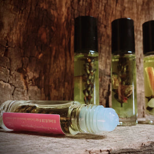 NEW MOON AROMATHERAPY OIL ROLLER