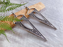 Load image into Gallery viewer, Warrior Point Earrings
